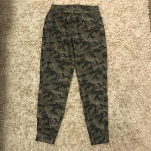 American Eagle Green Camo Joggers